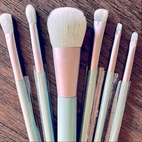 • EWENSOO Makeup Brushes Set - Picture 5 of 12